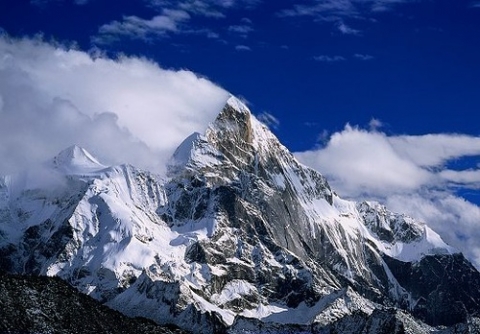 阿妣山